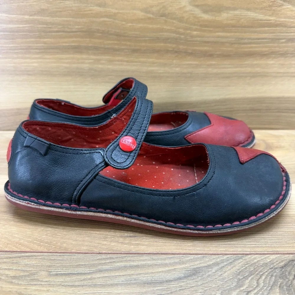 CAMPER Big Girls 3.5 EU 35 Mary Janes Star Black Leather Red Snap Button School